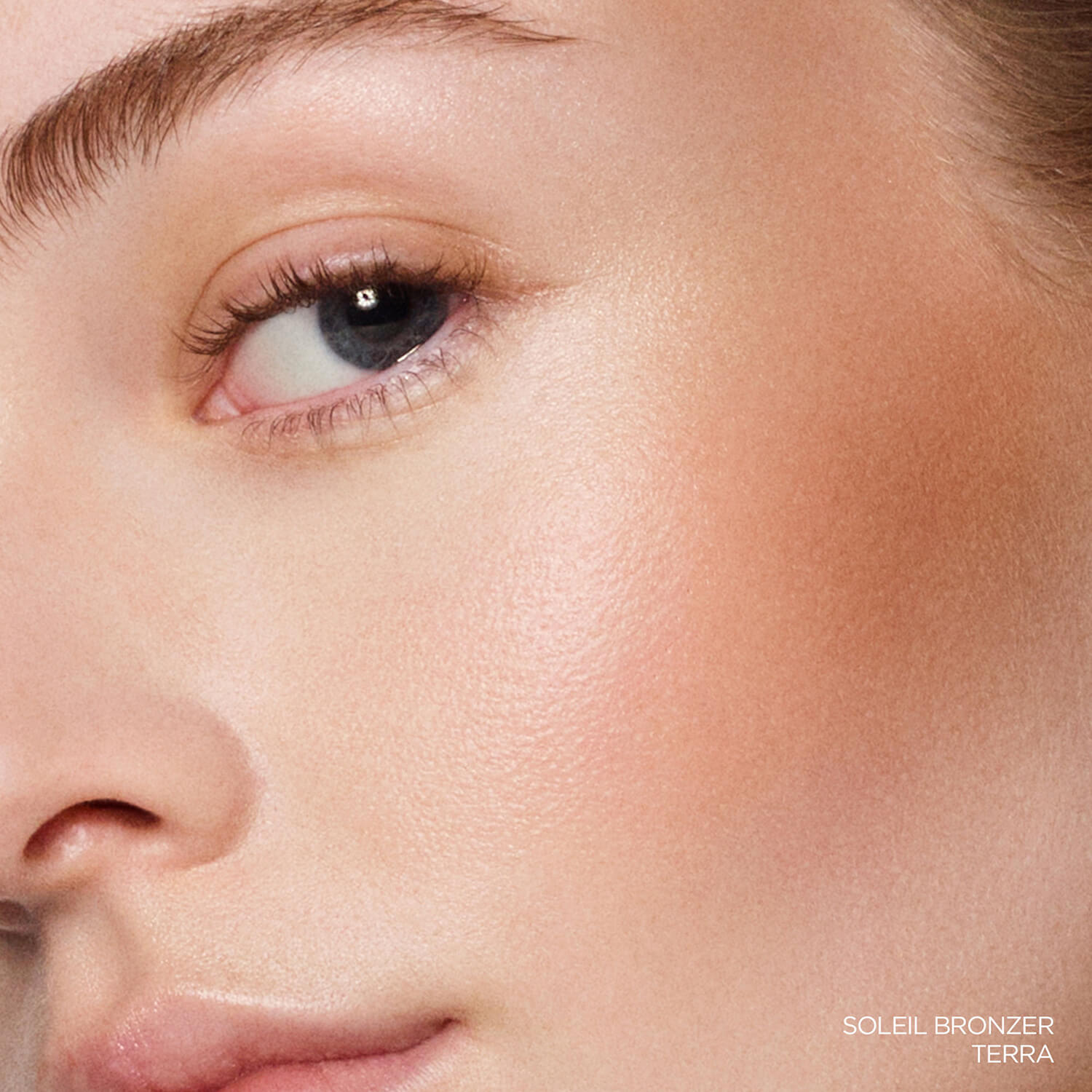 SOLEIL GLOW BRONZER (BRONCEADOR)